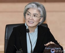 강경화 삼성전자 '1만주'…고위공직자 주식 뭐 갖고있나 보니