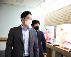 [단독]삼성 연말 LCD 생산 전격중단…QD 전환 박차