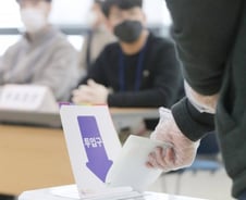 "빽만 있으면 총선 공천" 대한민국 선거법 요지경