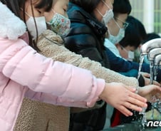 "씻고, 집에서, 2m 이상"…꼭 기억해야될 코로나19 예방법