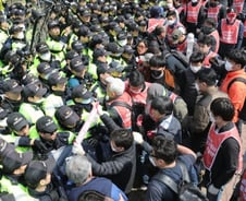 '협상'은 없고, '투쟁'만 하는 노동계…왜?