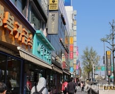 [르포]"결혼 성수긴데 손님이 없어" 매출 반토막난 종로 귀금속 