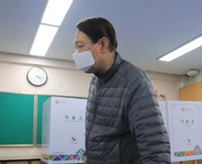 [사진] [단독] 윤석열 검찰총장 '4·15 총선 투표'