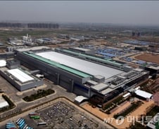 [단독]삼성, 中에 반도체 인력 급파…'특별입국' 허용