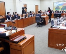 [단독]야당 양보…대주주 자격 완화 '인터넷은행법' 합의