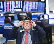 [뉴욕마감] 백신 임상에 2.4% 주가 뛴 화이자…S&P도 0.9%↑