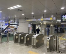 "아차! 마스크" 출근 급했지만 지하철을 탈 수 없었다[르포]