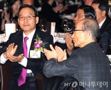 [단독] 내달 판결 앞두고 2000억대 자산 현금화시킨 선종구