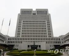 [단독]靑 '검찰서 했던 증언, 증거 능력 제한'  8월 시행…檢 '당혹'  