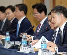 [단독]제약바이오 민간 컨소시엄에 정부 100억 첫 출자