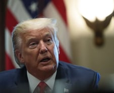 北 도발에도 트럼프는 "와우!" 경제 자랑만…국무부는 "자제" 경고