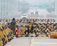 北 도발할때 靑 안보라인 뭐했나…文의 '아쉬움'