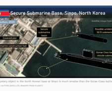 北 신포항서 '15m 잠수함' 포착…김정은 전용기 동해안으로