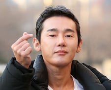 [단독] '희망의 아이콘' 허지웅, '라디오스타' 스페셜 MC 출격