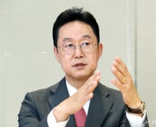 김철수 KT스카이라이프 사장 "케이블TV와 합쳐 새가치 찾겠다"