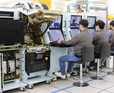 [르포]"4000개 표적에 유도탄이"..한화 호위함 함정전투 시연현장 가보니 