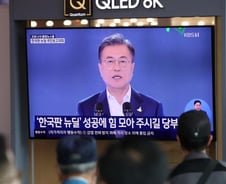 "뉴스에 팔아라" 한국형 뉴딜에 주르르…앞으론 '실적' 주목