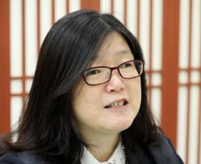 뉴욕 변호사 자격증 딴 여의도 공무원, 국회 유리천장 깨다