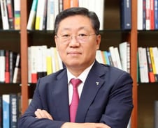 34년 증권맨이 업계수장으로…여전히 산적한 과제