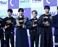 [단독] '무대 천재' 원어스, 8월 컴백…'로드 투 킹덤' 이후 첫 행보