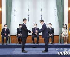 [단독]균형발전위, 장관급 행정위원회로 격상…"9월 중 입법"