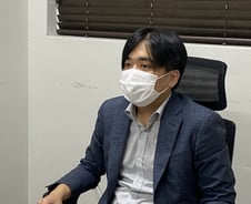 "넷플릭스도 언제든 위기 온다…플랫폼 주도권 포기 이르다"