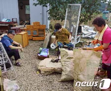 [르포]"힘없는 노인들 대부분"…도움인력 없고 물도 안나오는 구례