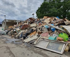 [르포] "해일 같은 강물에 밥 먹던 온가족 도망쳐 살았어요"