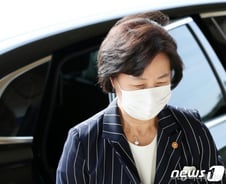 [단독]추미애, 전국 검사들에게 "수사권 조정에 만전 기하라" 이메일