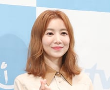 [단독] 윤세아, '설강화' 합류…'SKY캐슬' 작가·감독과 재회