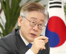 이명박의 청계천, 이재명의 지역화폐 
