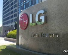[단독]LG 트윈타워 확진자 증가…LG전자 '원격근무' 전환(종합)
