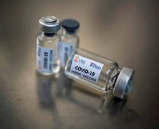 우리부터 살고 보자…커져가는 백신 이기주의