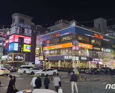 [르포]"폭탄 안은 기분"…집합금지 해제 업소 '불안한 반색'