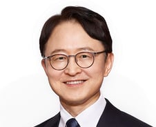 [단독]삼성전기, '직급 가리기' 실험…'경계현 식' 수평문화 만든다