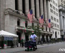 [뉴욕마감]다우 0.4%↑…美 추가 부양 이번주 타결 기대