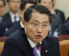 [단독]진웅섭 전 금감원장, 손보협회장 후보 고사 