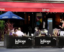 재봉쇄 공포에 美증시 '패닉'…3%대 급락[뉴욕마감]