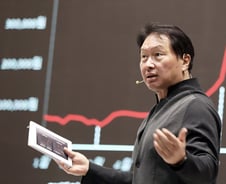 최태원 'ESG' 또 치고 나갔다, "2050년 재생에너지로 100% 전력조달"