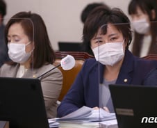 [단독] '재산축소 신고' 조수진 18일 첫 공판…윤미향 재판부가 심리