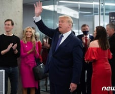 또 반전드라마 쓰는 트럼프…한국증시 영향 세가지 시각  