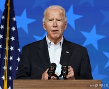 바이든 캠프 "트럼프 임기끝나면 '무단침입자'…백악관서 끌어낼 것"