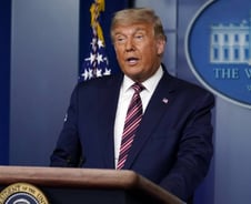 '대선 불복' 트럼프, 소송 비용 1122억 모금 나섰다