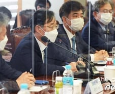 [단독]與, '3%룰' 합산→개별 가닥…경제3법 손질