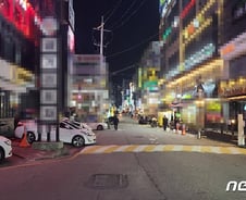 [르포] '낮술 환영' 써붙였지만…인적 끊긴 번화가