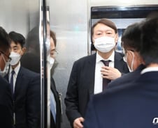[단독]추미애, 윤석열 징계위원회 다음달 2일 개최