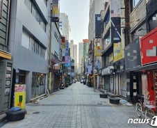 [르포]부산 2단계 첫날 카페·식당 상인들 "문 닫으라는 통보"