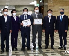 [단독]5.18유공자예우법 여야 합의…수익사업 길 열렸다
