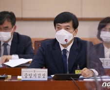 [단독]'이낙연 측근' 실종날에도 이성윤 사퇴 버티기…"버텨달라는 분들 많다"