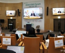 홍선근 회장 "ESG 행복한 5만달러로 가는 길, 기업이 주도하길"